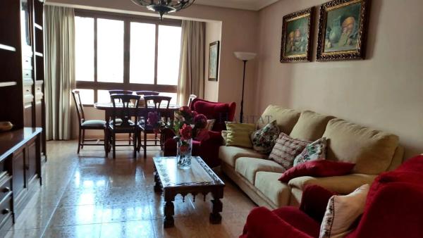 Casa independiente en calle Ciutat de Castelló, 36