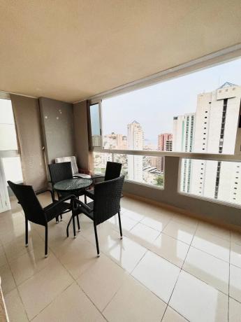 Piso en avenida mariners de la vila joiosa, 17