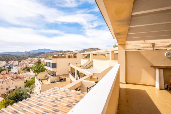 Ático en calle Finlandia