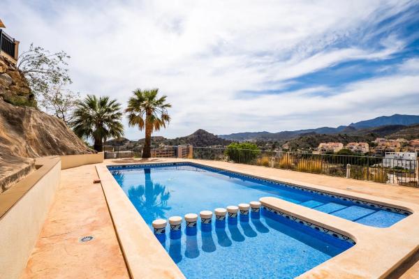 Ático en calle Finlandia