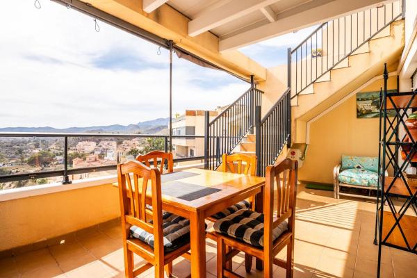 Ático en calle Finlandia