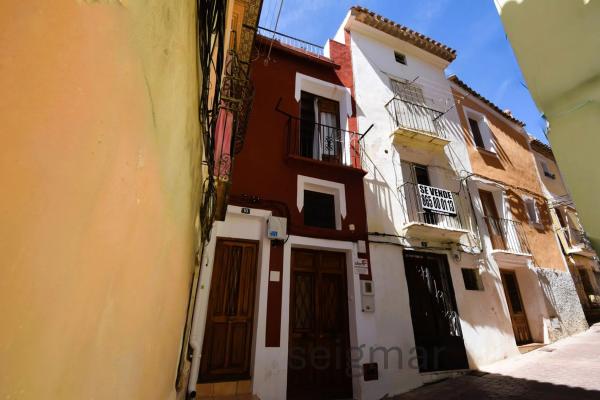 Casa de pueblo en calle Sant Benet
