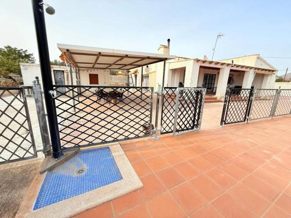 Casa independiente en calle Callosa d'en Sarrià