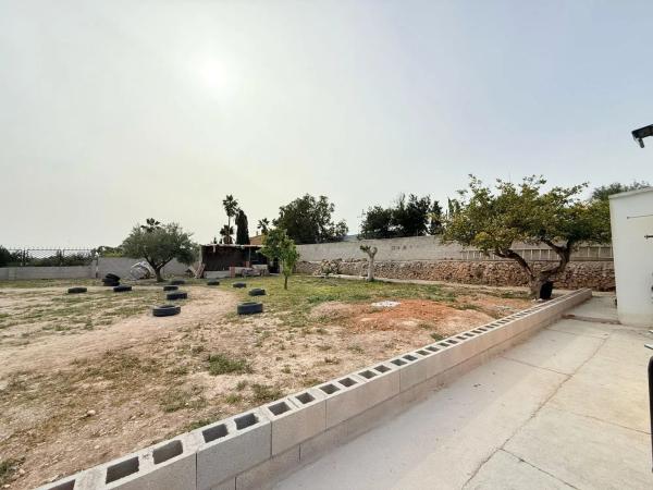 Casa independiente en calle Callosa d'en Sarrià