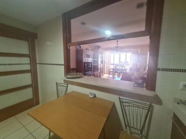 Chalet pareado en calle Ciutat de Castelló