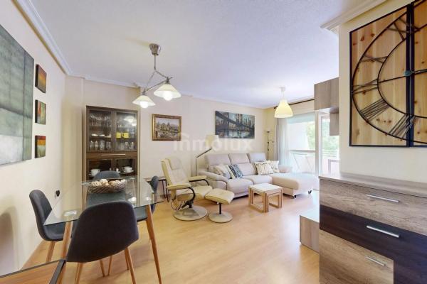 Piso en calle Maruja Pastor