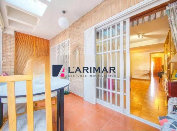 Chalet adosado en calle Trident, 18