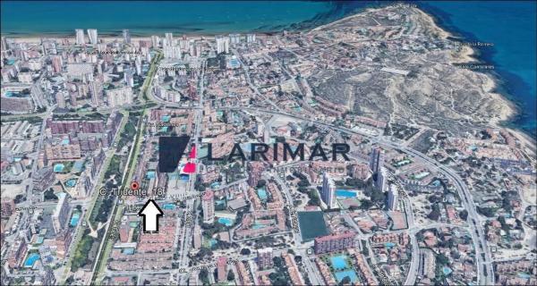 Chalet adosado en calle Trident, 18