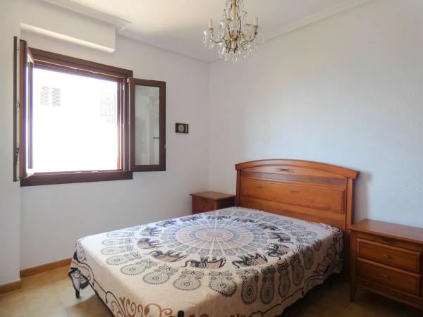 Chalet pareado en avenida Catalanet, 37