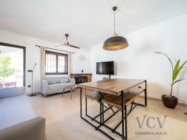 Chalet adosado en calle del Cadafal