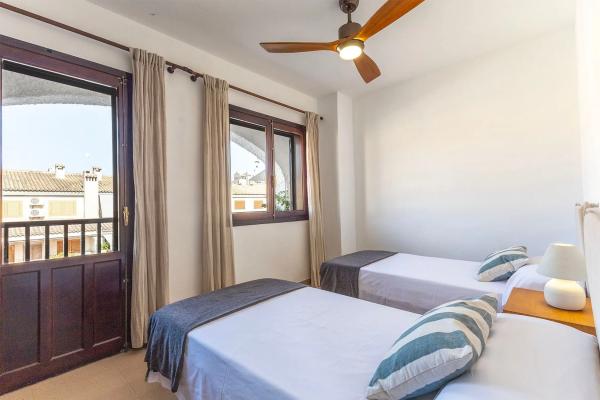 Chalet pareado en calle del Cadafal