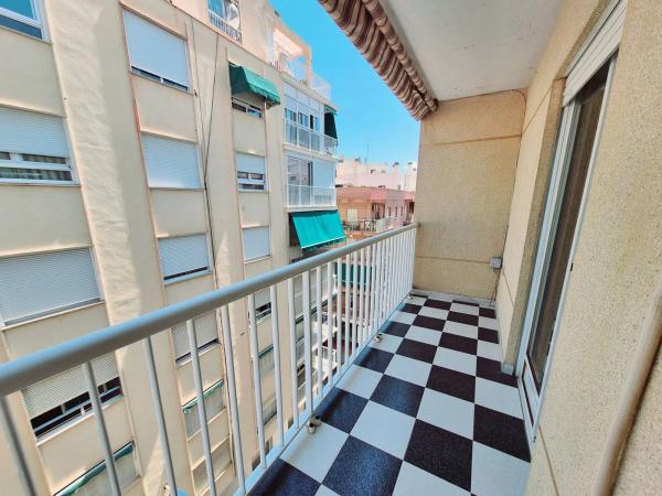 Piso en Cl Gabriel Miro, 17