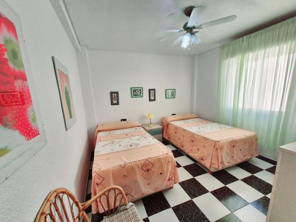 Piso en Cl Gabriel Miro, 17