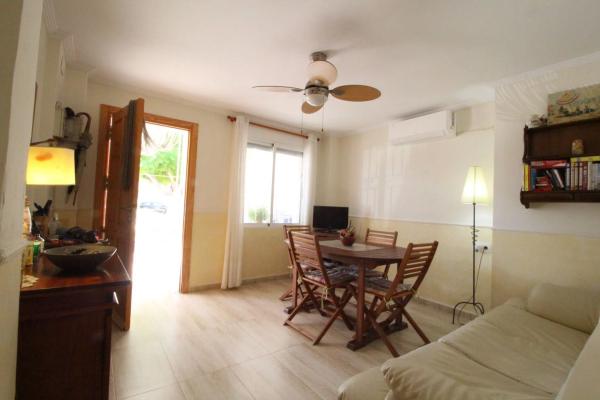 Chalet adosado en calle Orihuela, 4