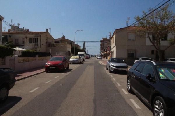 Chalet adosado en calle Orihuela, 4