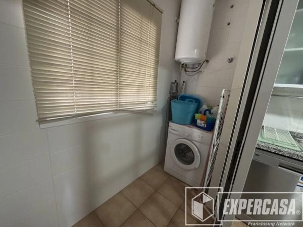 Chalet pareado en calle Lérida