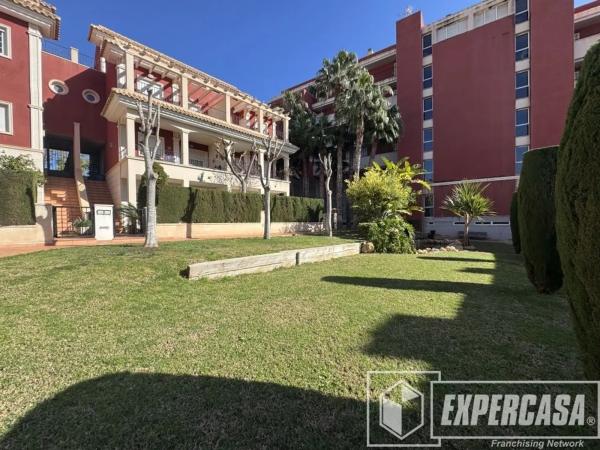 Chalet pareado en calle Lérida