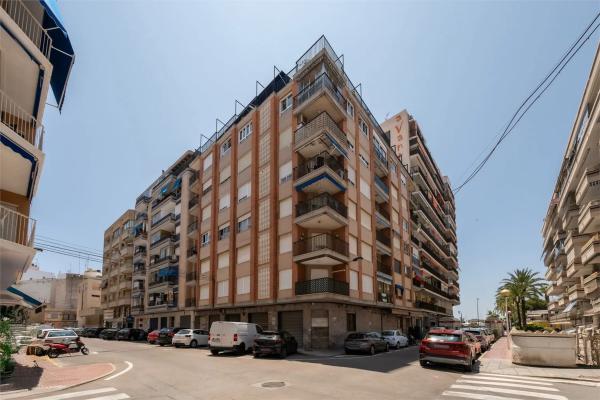 Piso en avenida Canalejas