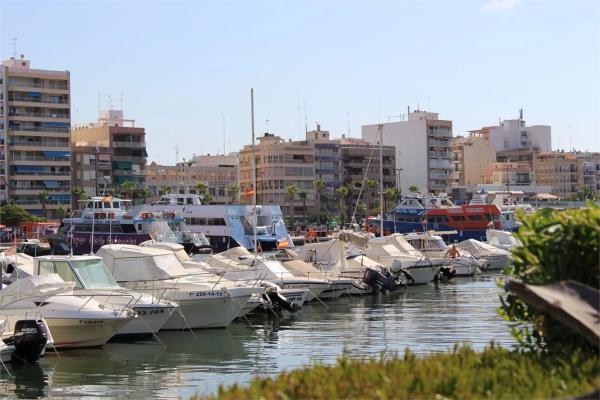 Piso en avenida Canalejas
