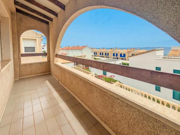 Casa independiente en avenida de la Armada Española