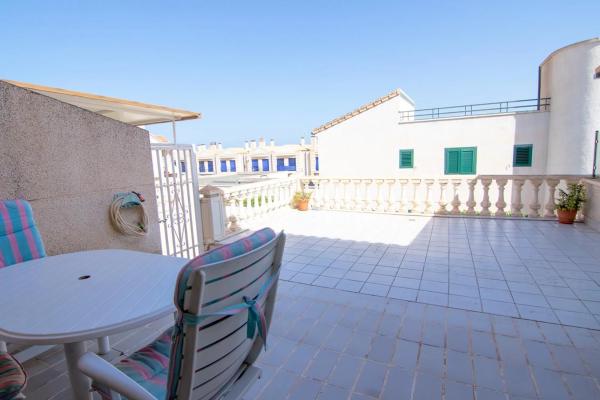 Casa independiente en avenida de la Armada Española