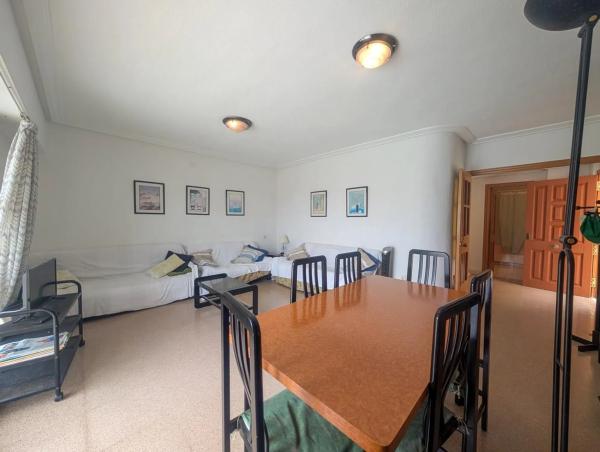 Casa independiente en avenida de la Armada Española