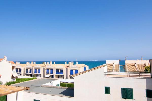 Casa independiente en avenida de la Armada Española