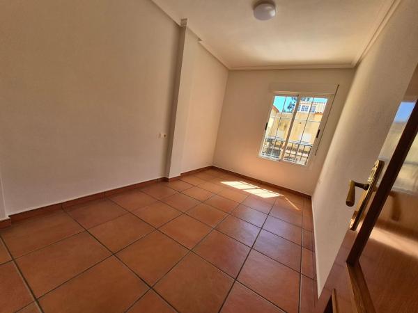 Chalet adosado en calle Gerona, 7