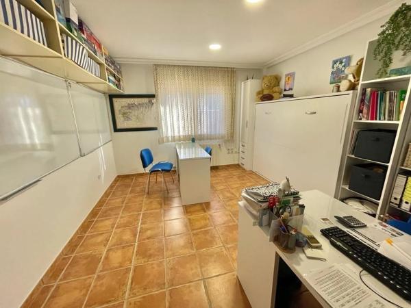 Casa independiente en calle Maestro Serrano