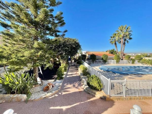 Casa independiente en calle Maestro Serrano