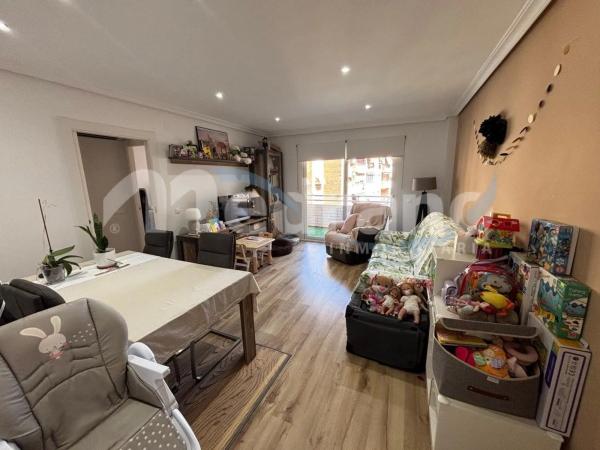 Piso en glorieta del Carrascos, 3 -a