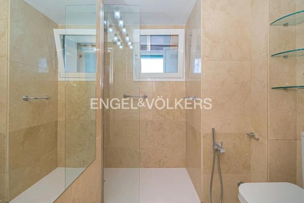 Piso en calle de Valencia, 1