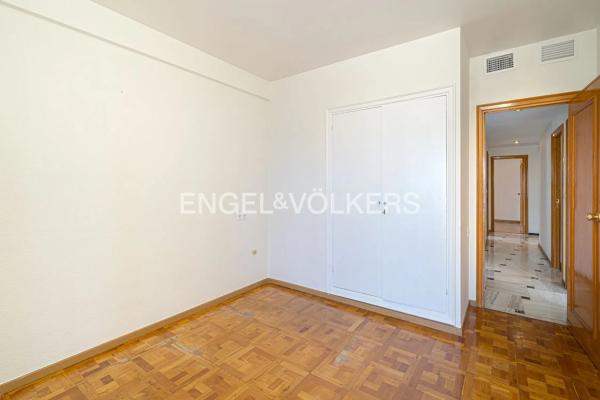 Piso en calle de Valencia, 1