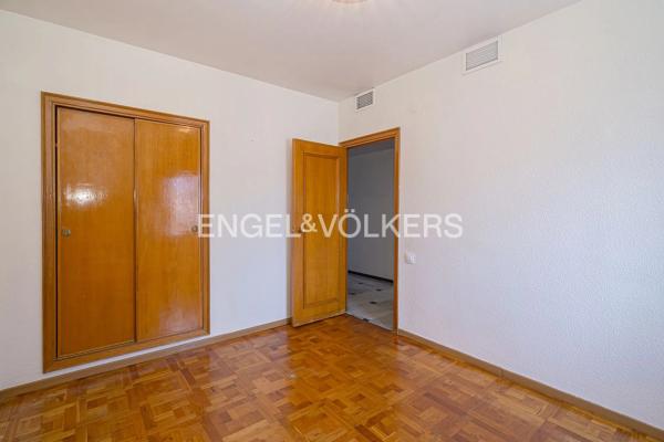 Piso en calle de Valencia, 1