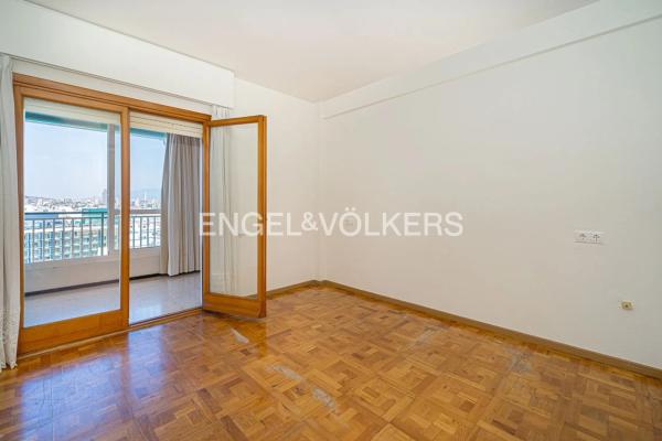 Piso en calle de Valencia, 1