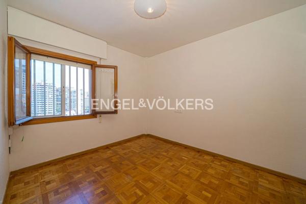 Piso en calle de Valencia, 1