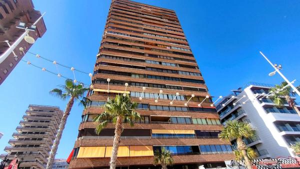 Piso en avenida Alcoi, 19