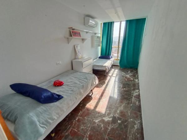 Piso en Av Armada Española, 3