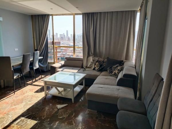 Piso en Av Armada Española, 3