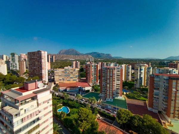 Piso en Av Armada Española, 3