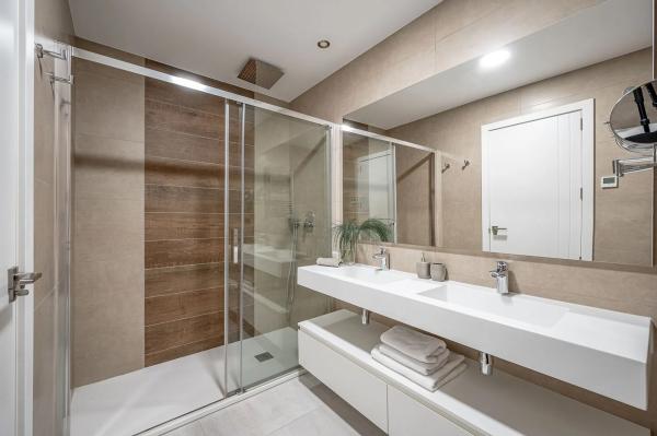 Piso en avenida de Uruguay, 1