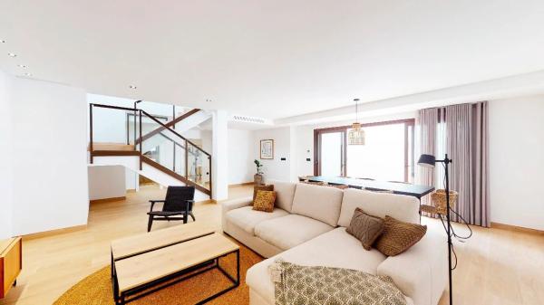 Chalet pareado en avenida de la Marina Baixa