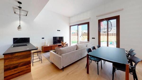 Chalet pareado en avenida de la Marina Baixa