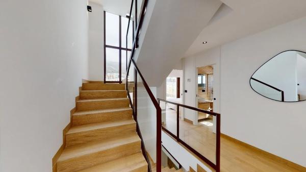 Chalet pareado en avenida de la Marina Baixa