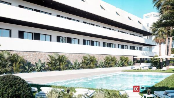 Piso en avenida Marina Alta