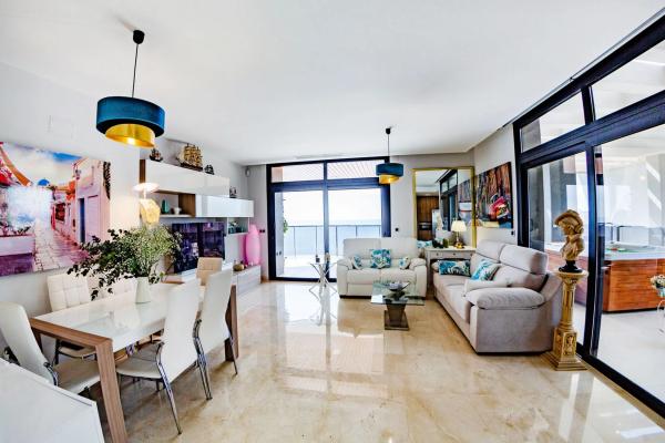 Piso en avenida República Argentina, 6