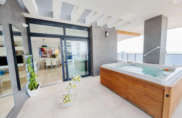 Piso en avenida República Argentina, 6