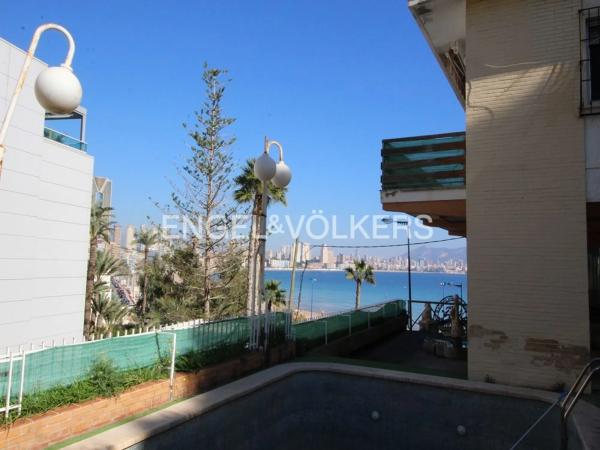 Casa independiente en calle la cala