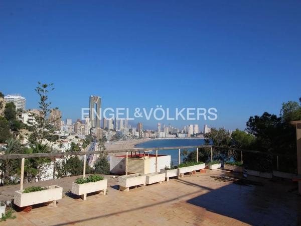 Casa independiente en calle la cala