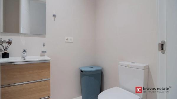 Casa independiente en avenida Murtal